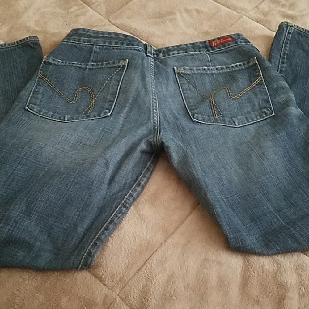 Citizen's of Humanity head size 32